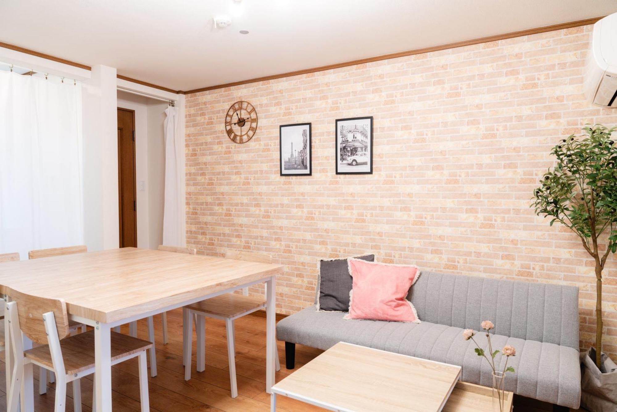 大正駅徒歩1分! 便利で静かな2ldk一軒家 Apartment